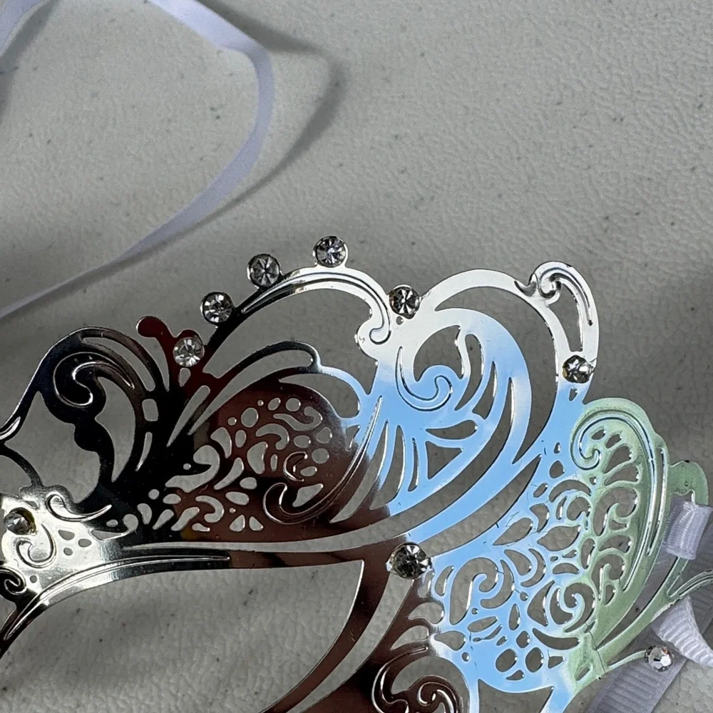 Silver MASCARAED Mask NEW with rhinestones